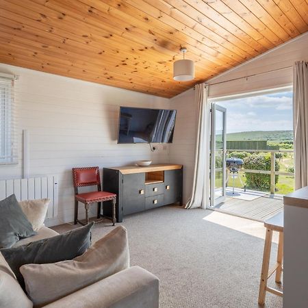 West Chalet At Tapnell Farm Yarmouth  Exterior photo