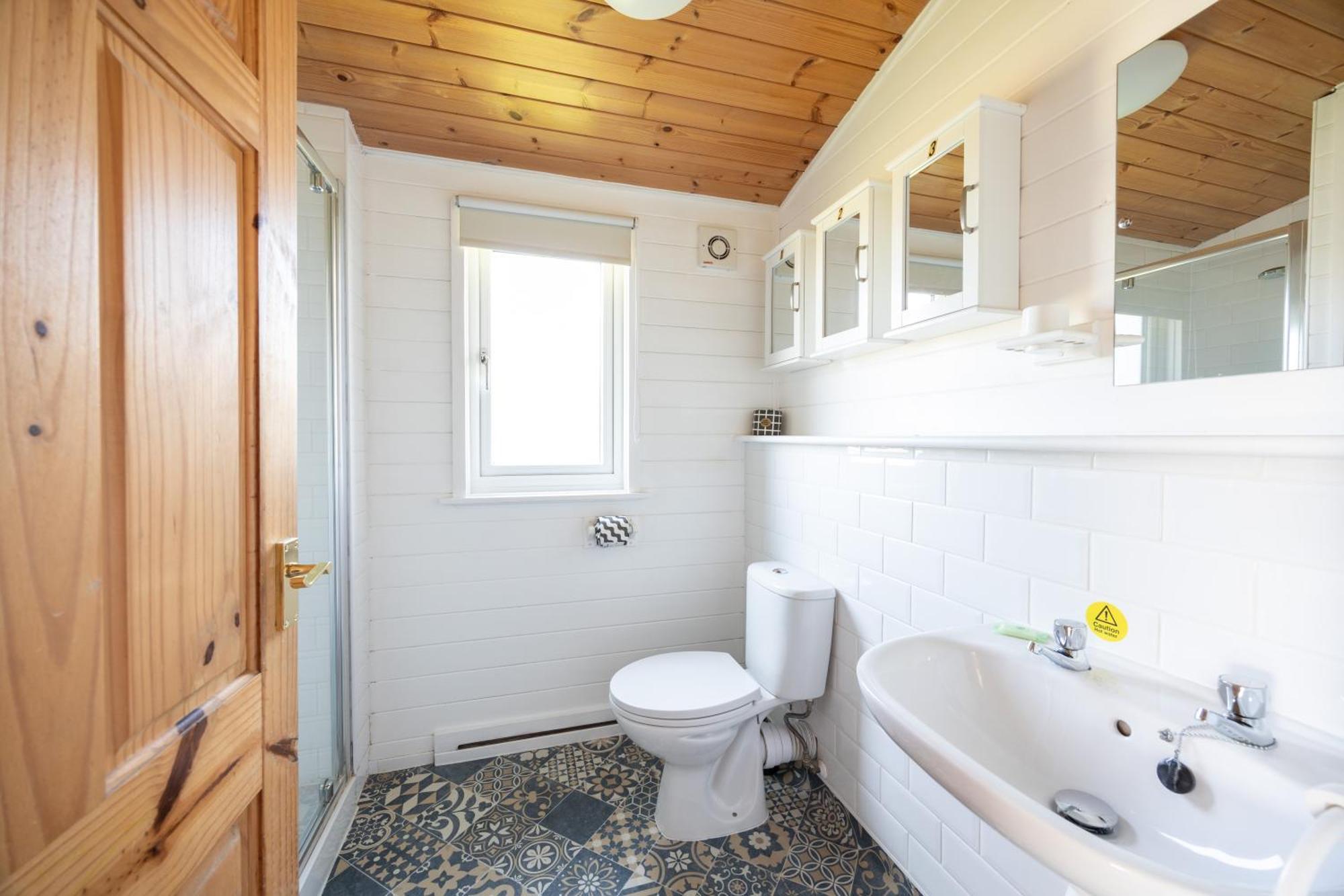 West Chalet At Tapnell Farm Yarmouth  Exterior photo